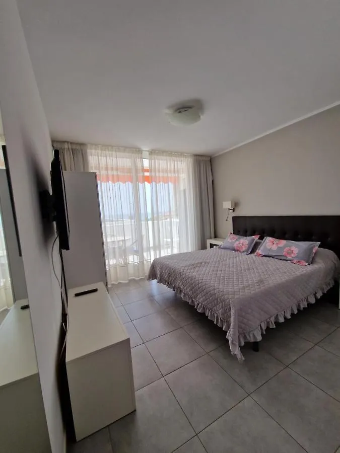 Las Vistas Beach Arona  Spanien
